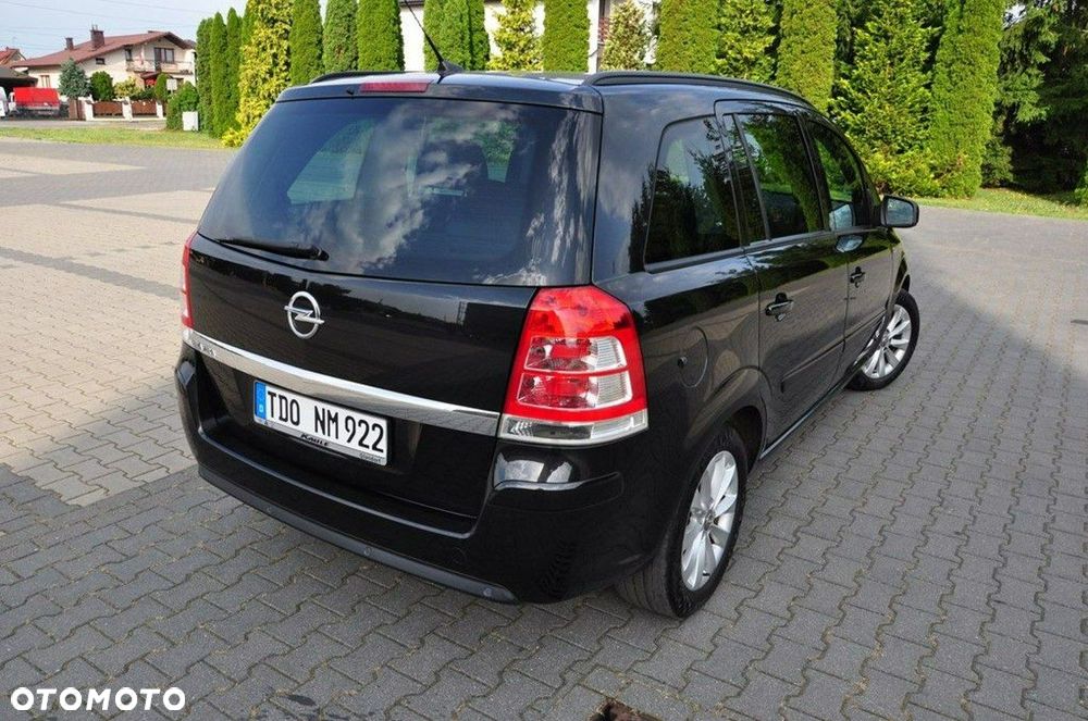 Opel Zafira 1.8 Cosmo - 18