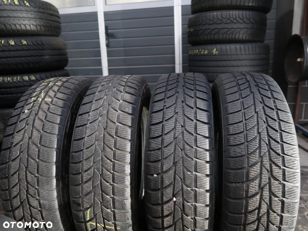 Komplet opon Hankook Winter iCept RS 205/70R15 96T - 1