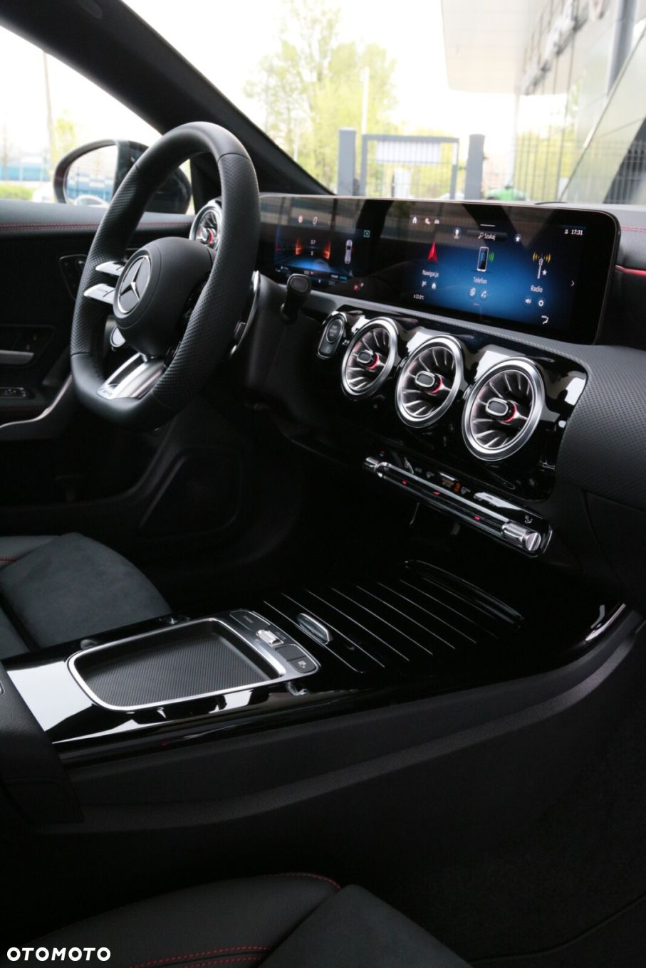 Mercedes-Benz CLA AMG 35 4-Matic 7G-DCT - 22