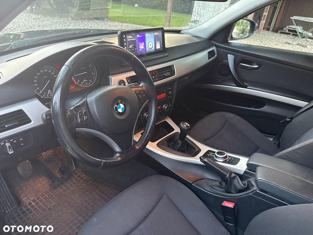 BMW Seria 3 320d DPF - 32