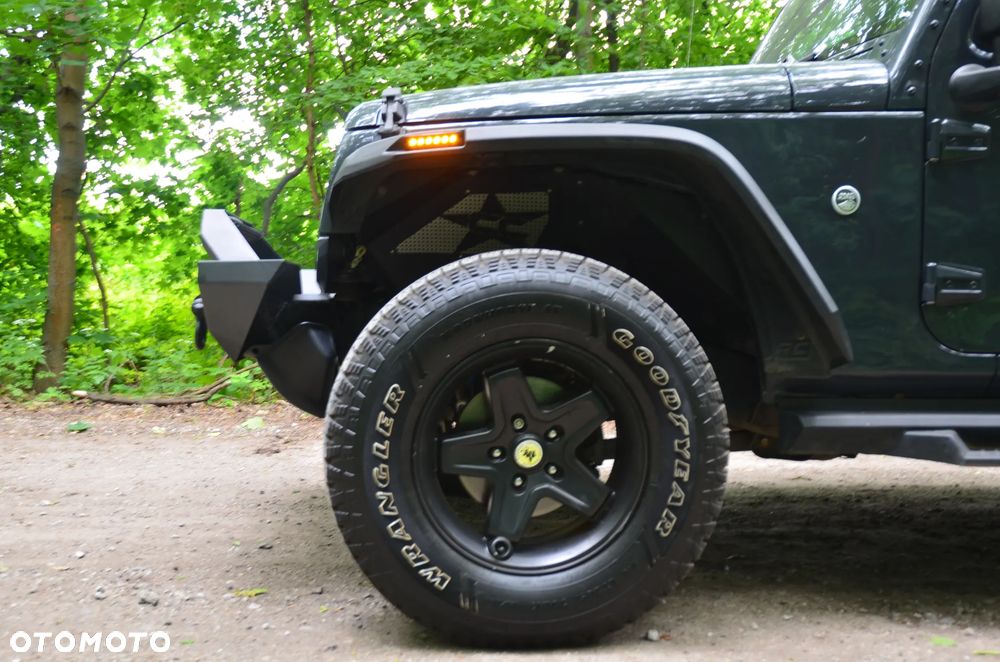 Jeep Wrangler - 5