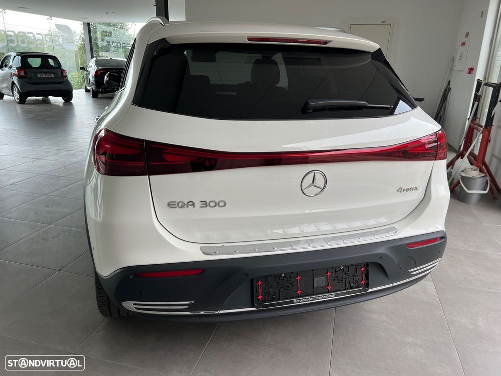 Mercedes-Benz EQA 300 4Matic Progressive - 1