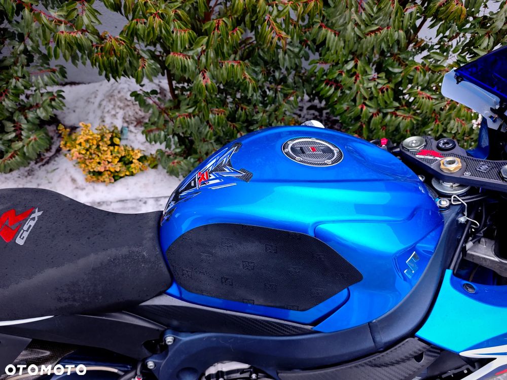 Suzuki GSX-R - 22