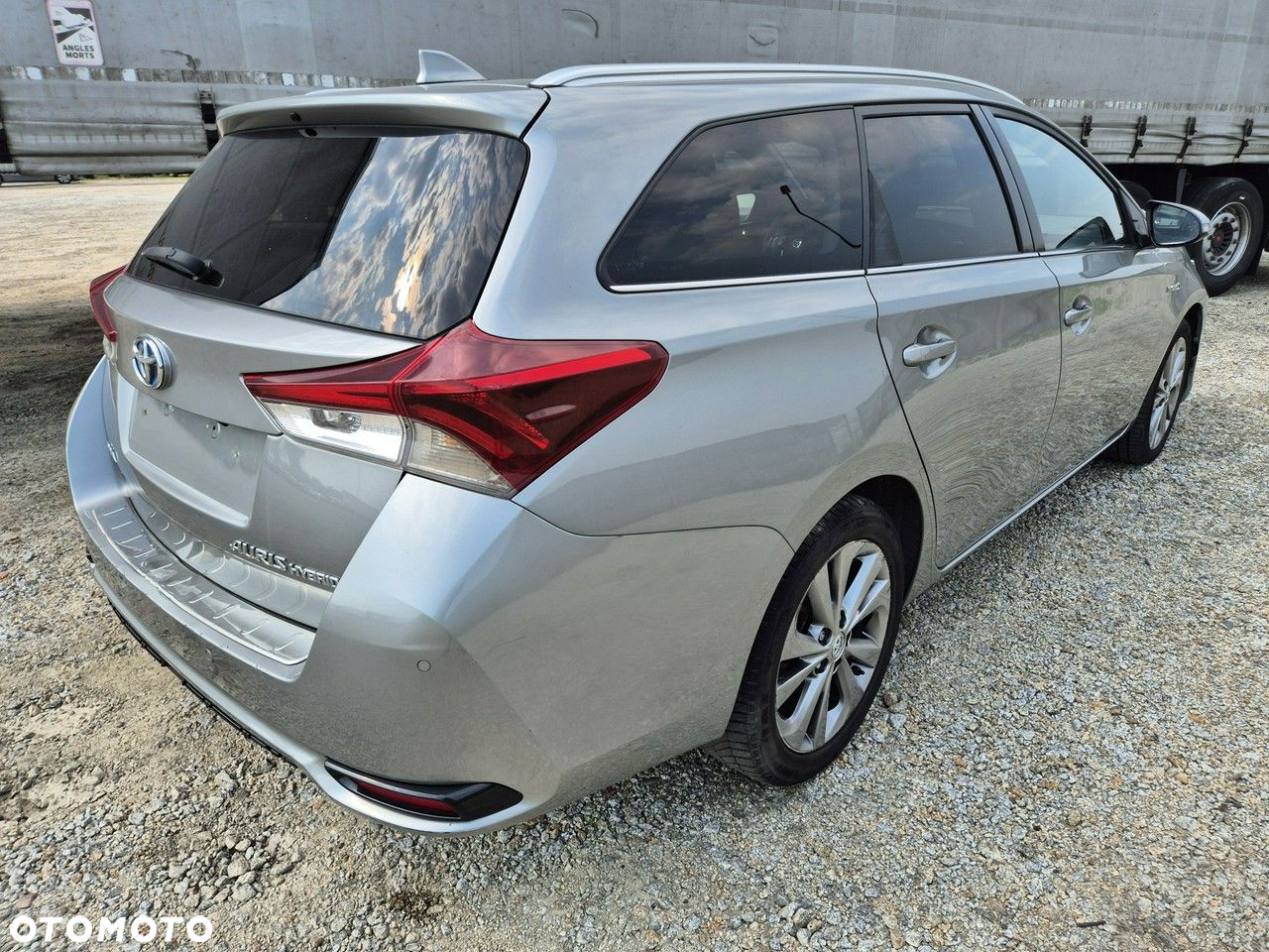 Toyota Auris - 4