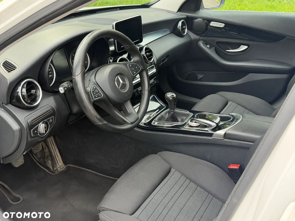 Mercedes-Benz Klasa C 220 CDI BlueEff Edition Classic - 9
