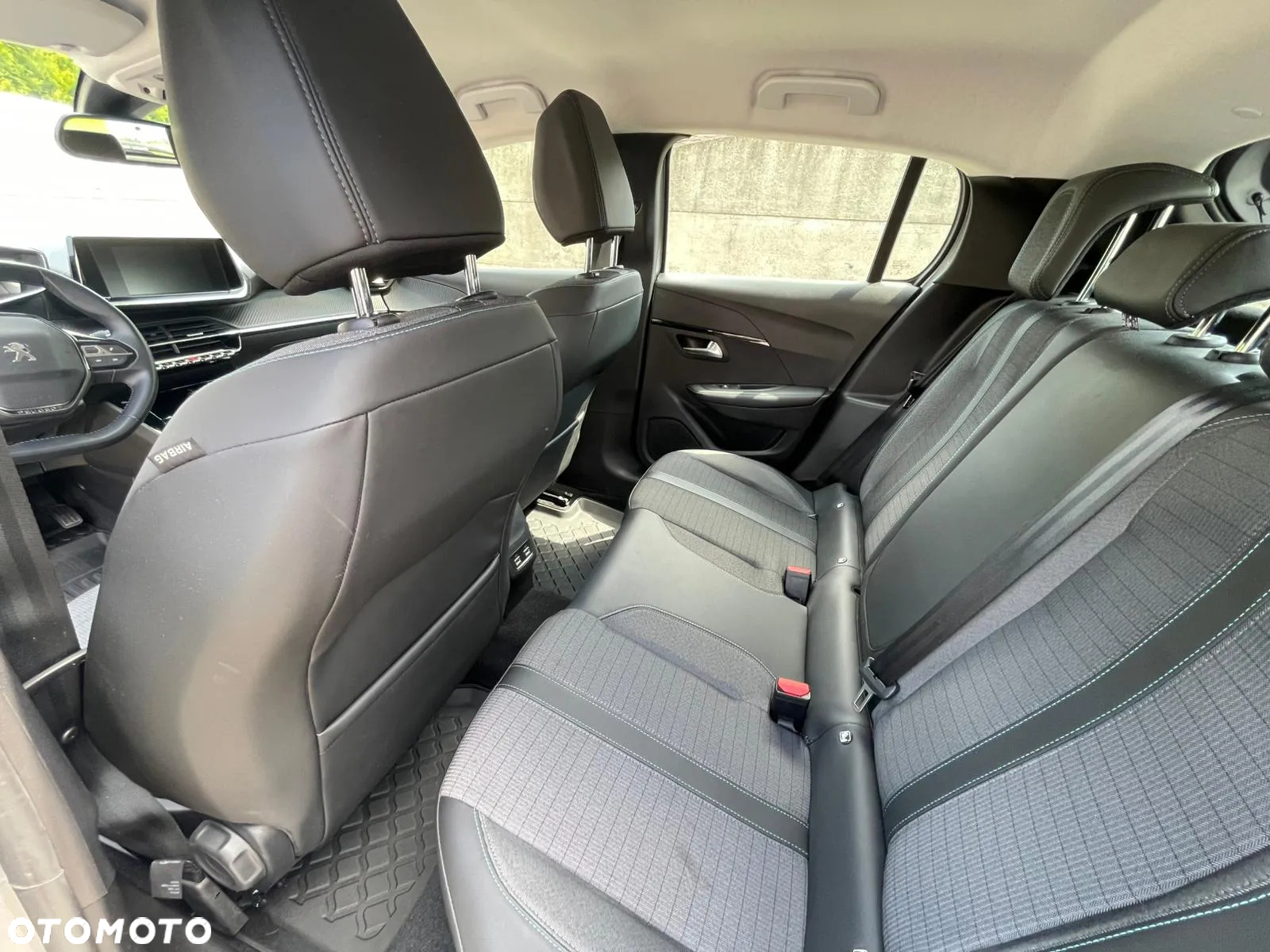 Peugeot 208 1.5 BlueHDi Allure S&S - 12