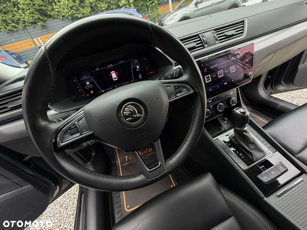 Skoda Superb 2.0 TDI DSG Sportline - 31