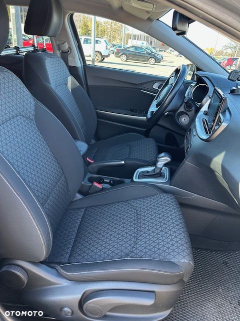 Kia Ceed 1.5 T-GDI M DCT - 14