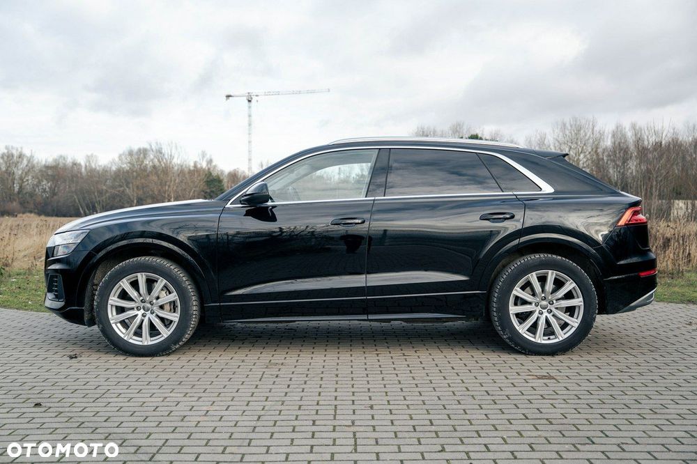 Audi Q8 - 10