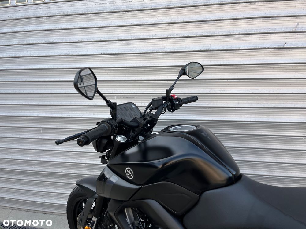 Yamaha MT - 9