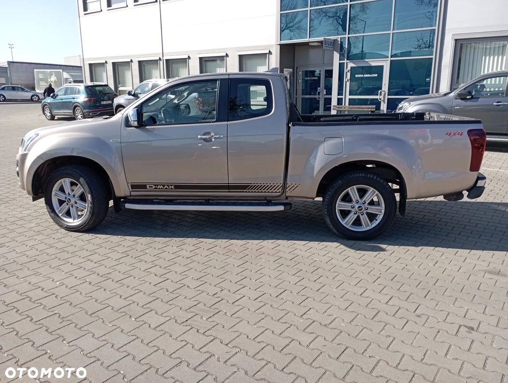 Isuzu D-Max 1.9 EC LS+ - 9