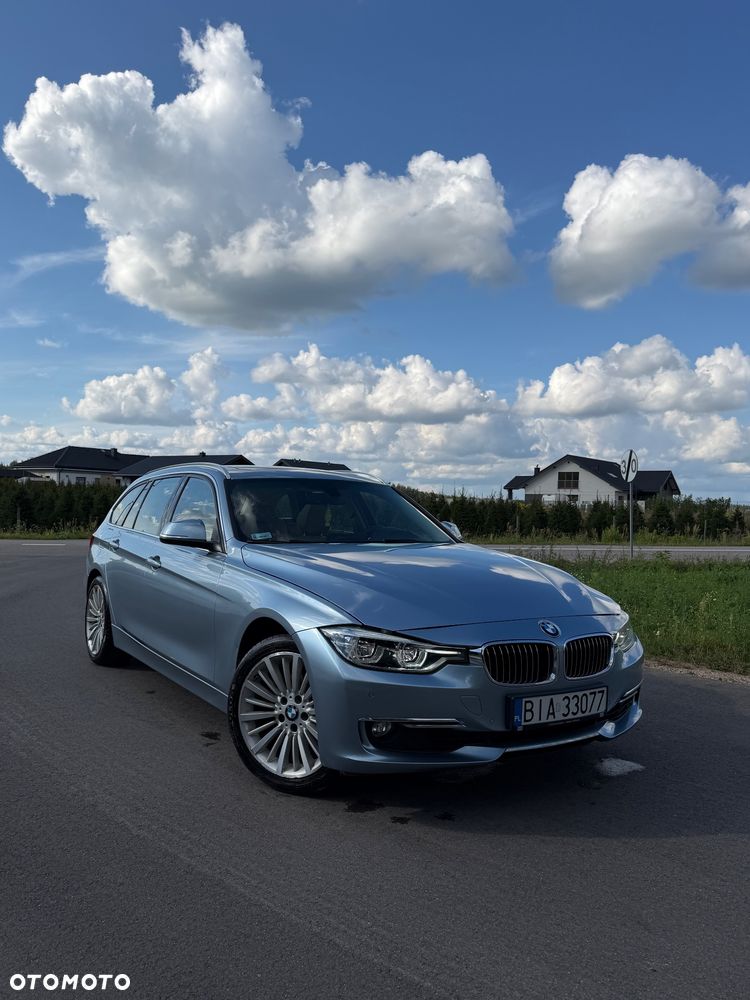 BMW Seria 3 328i xDrive Luxury Line - 13