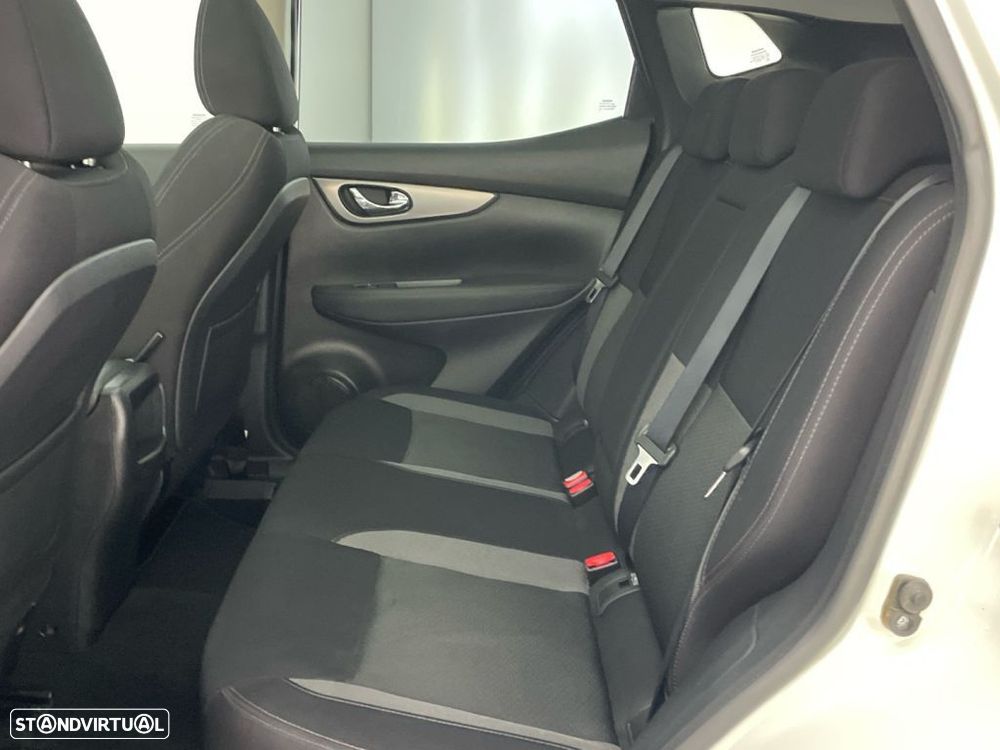Nissan Qashqai 1.3 DIG-T N-Connecta DCT - 12