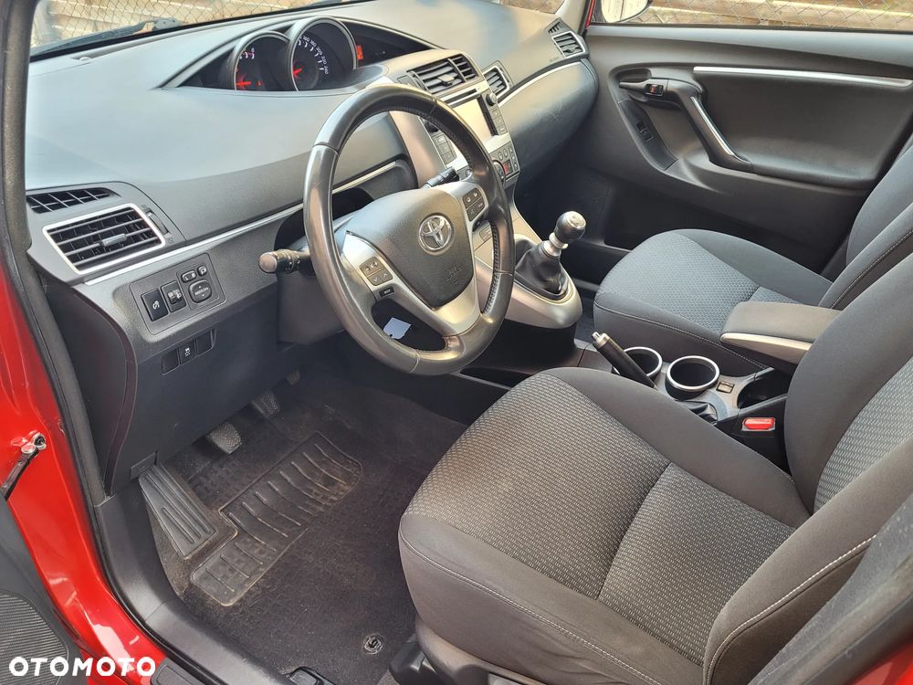 Toyota Verso 1.8 Premium EU5 7os - 8