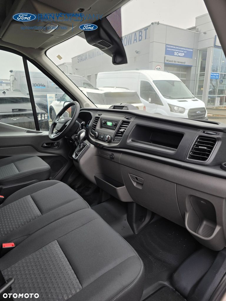 Ford Transit - 12
