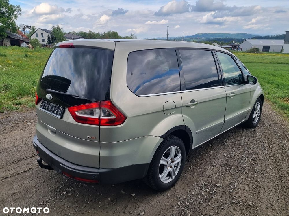 Ford Galaxy 2.0 TDCi DPF Concept - 3