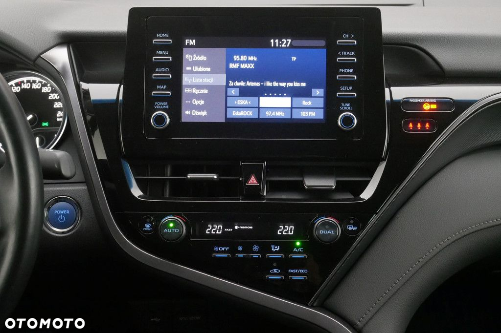 Toyota Camry - 10