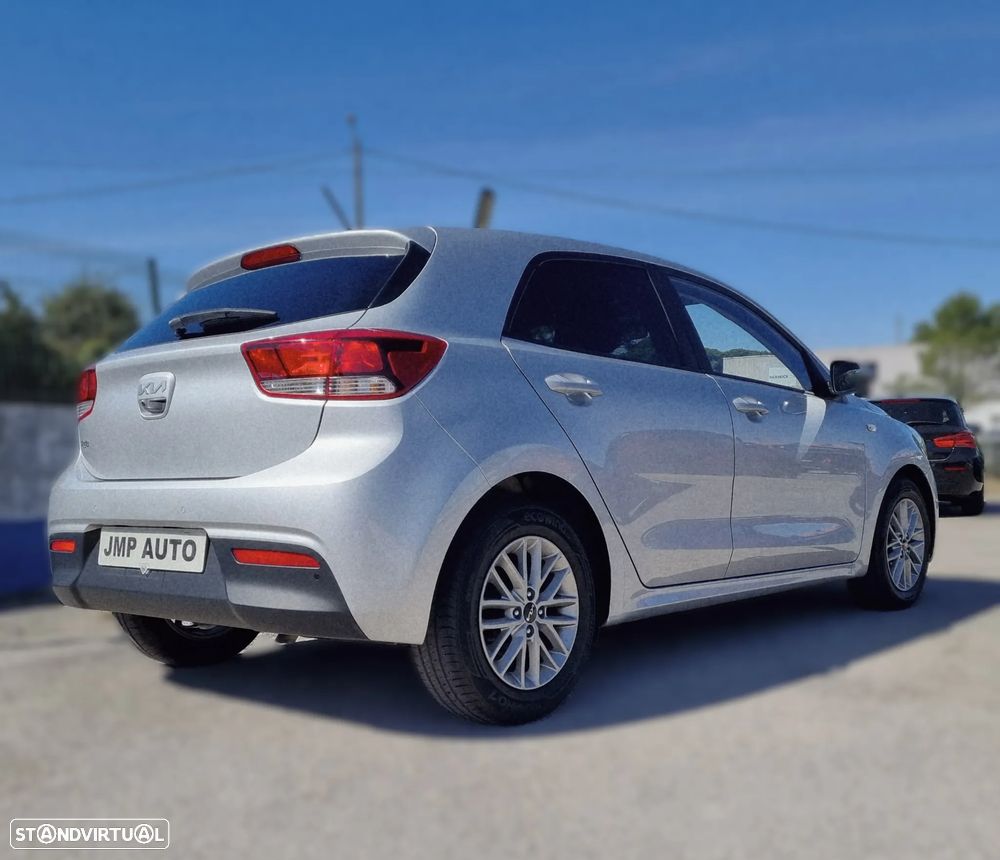 Kia Rio - 7