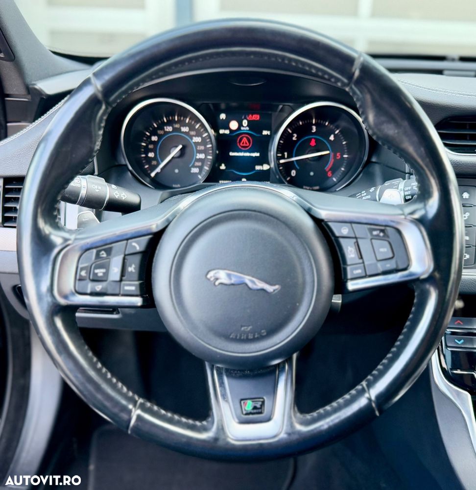 Jaguar XF 25d AWD Aut. R-Sport - 15