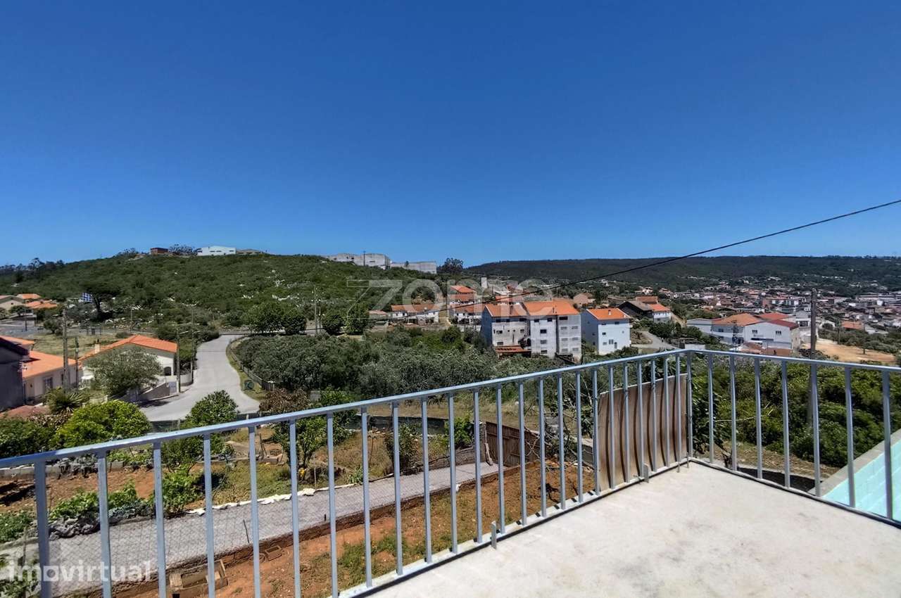 Moradia térrea com anexos em Mira de Aire, Porto de Mós - Grande imagem: 5/60