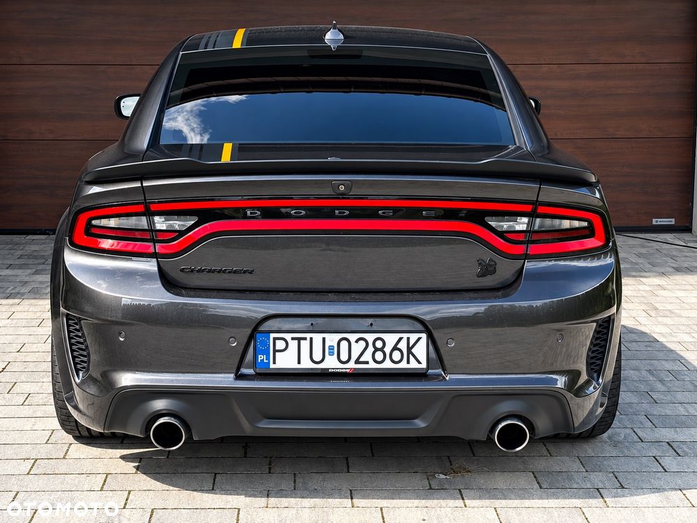 Dodge Charger 6.4 Scat Pack Widebody - 17
