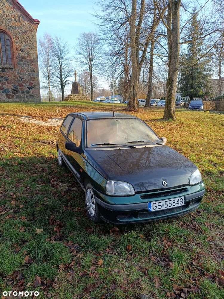 Renault Clio - 8
