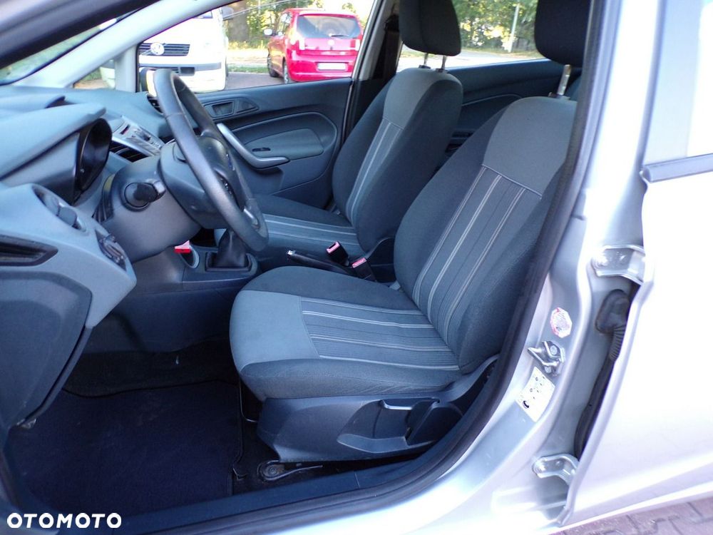 Ford Fiesta - 19