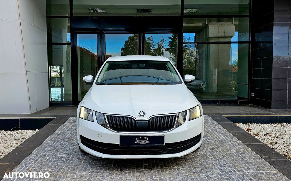 Skoda Octavia - 1