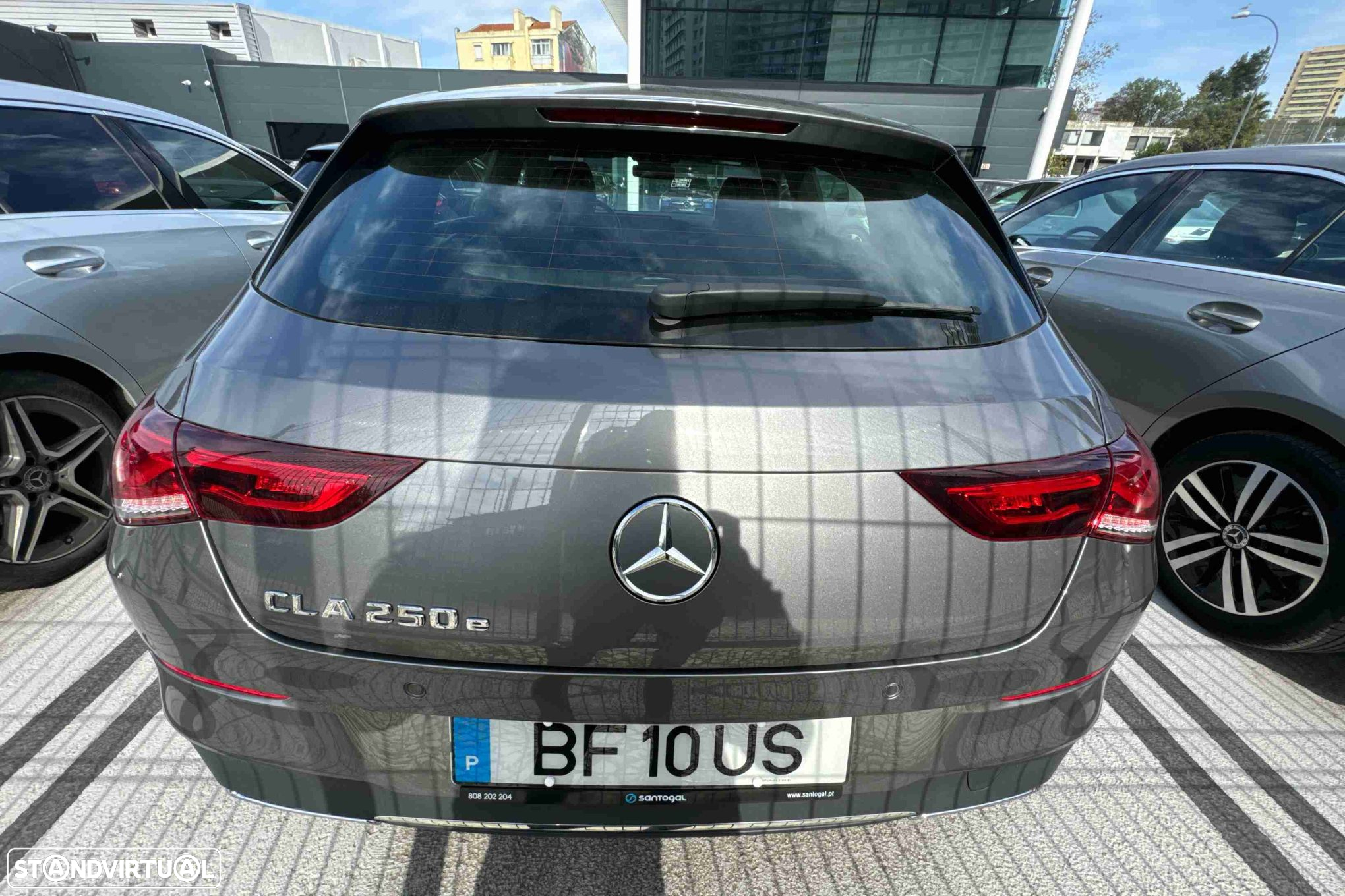 Mercedes-Benz CLA 250 e - 4