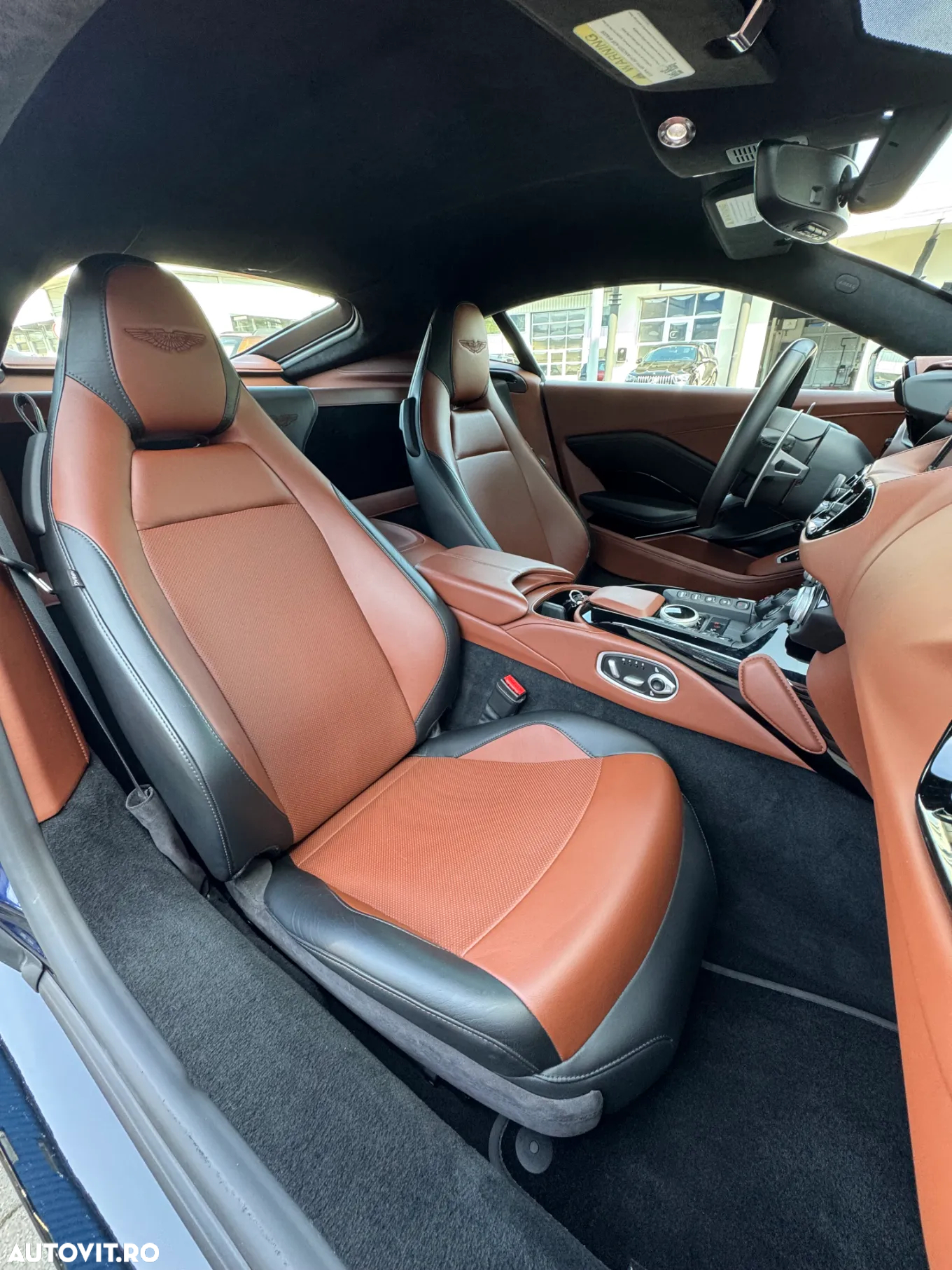 Aston Martin V8 Vantage - 8