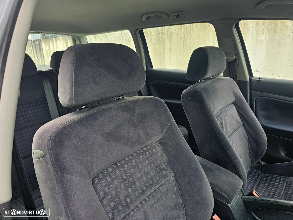 VW Passat Variant 1.9 TDi Conf.Plus 6V - 25