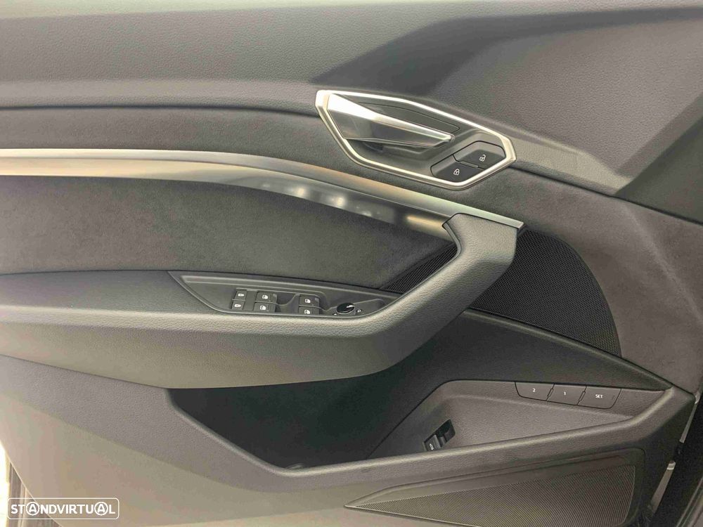 Audi Q8 e-Tron 50 quattro S line - 11