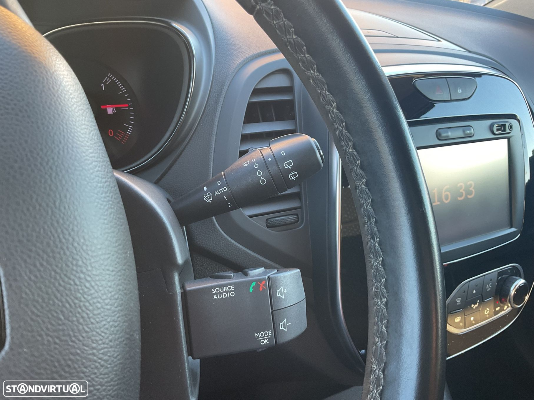 Renault Captur 1.5 dCi Exclusive - 36