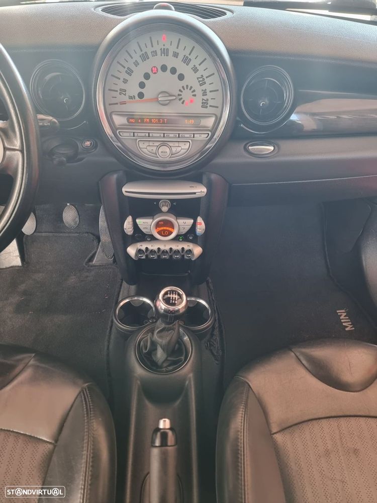 MINI 3 Portas Cooper D - 12
