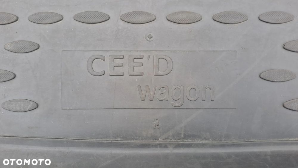 KIA CEED I KOMBI 06-12 MATA WYKŁADZINA BAGAŻNIKA - 2