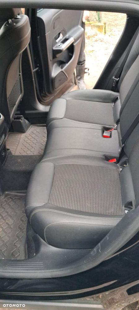 Mercedes-Benz GLA - 17