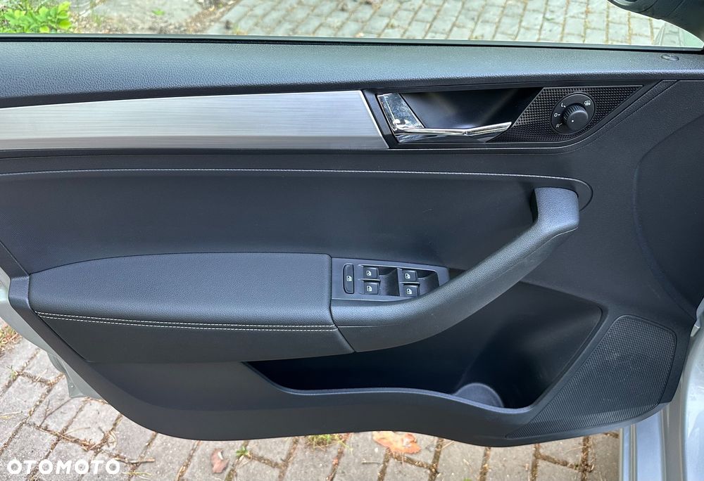 Skoda RAPID 1.0 TSI Ambition - 22