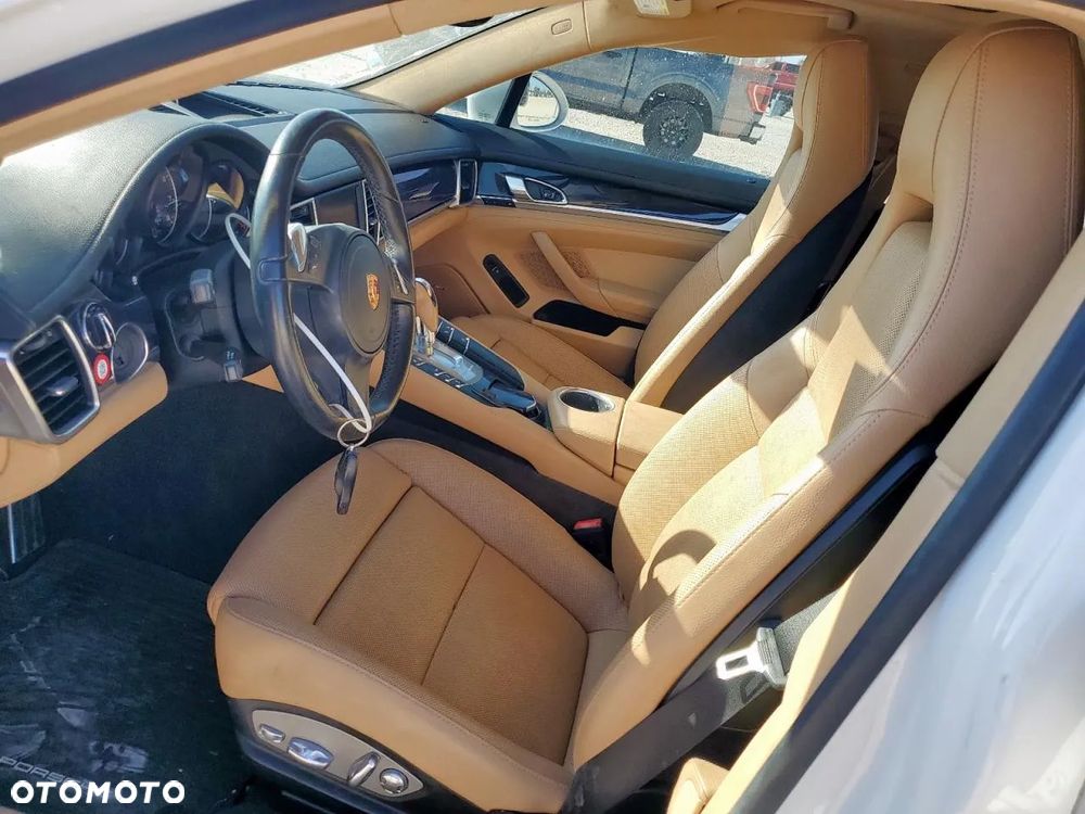Porsche Panamera - 7