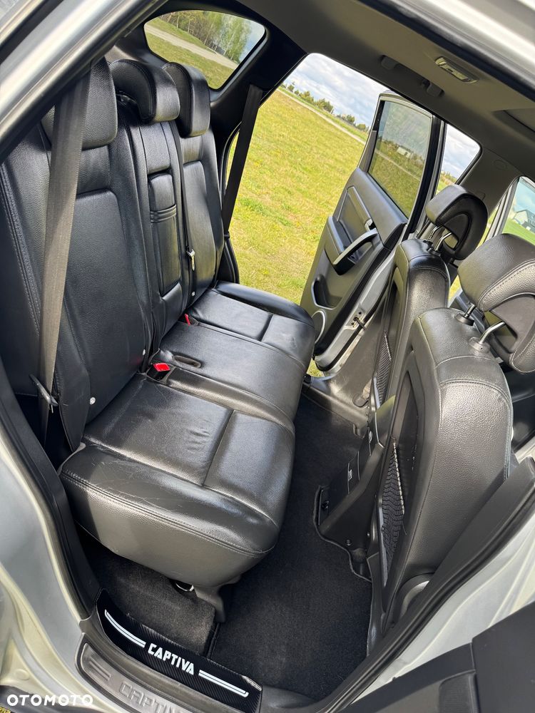Chevrolet Captiva 2.0 d High - 14