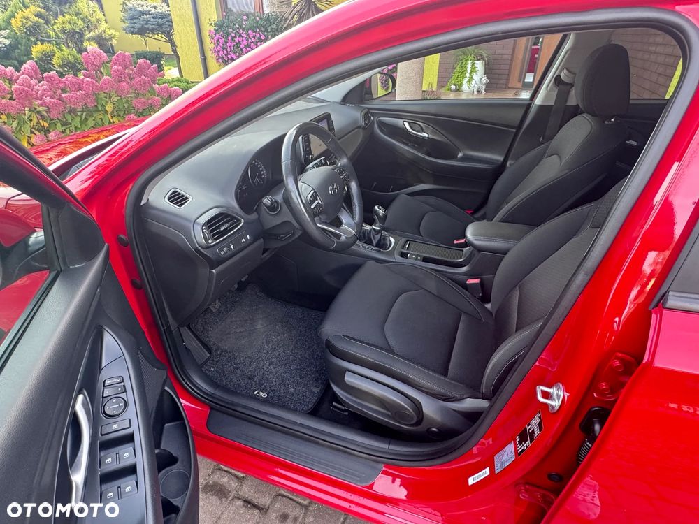 Hyundai i30 i30cw 1.4 Intro Edition - 9