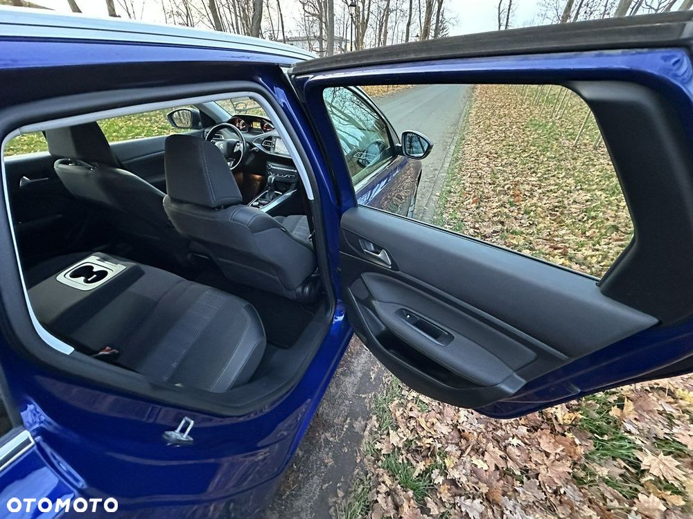 Peugeot 308 - 25