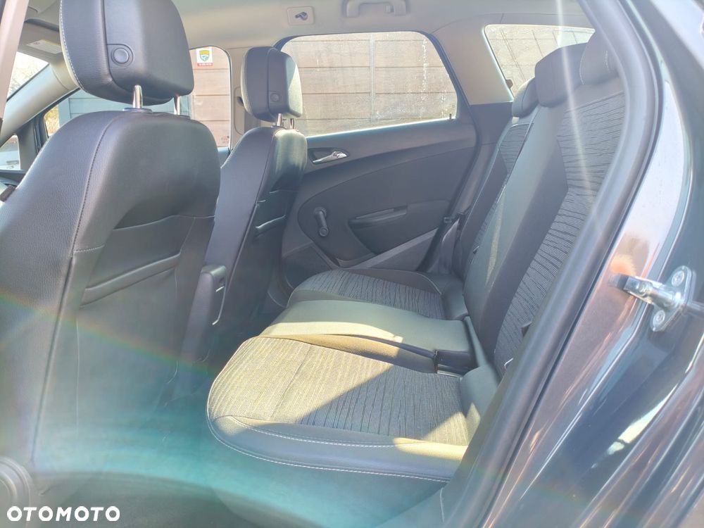 Opel Astra 1.6 D (CDTI DPF ecoFLEX) Start/Stop Edition - 19