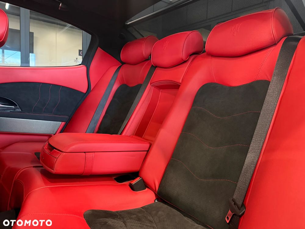 Maserati Quattroporte - 26