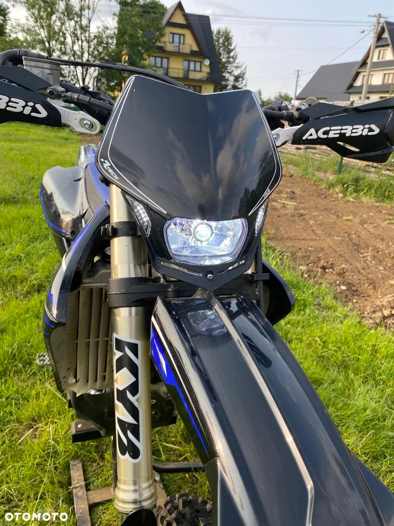 Yamaha YZF - 12
