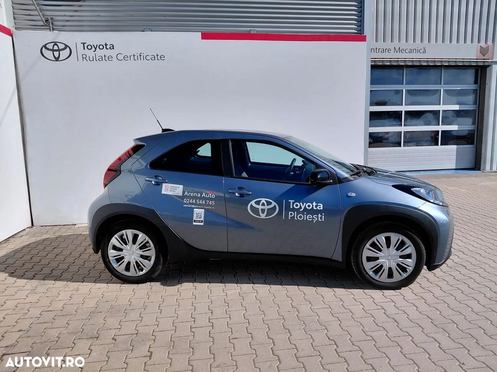 Toyota Aygo 1.0 VVY-I 5 usi X-play - 3