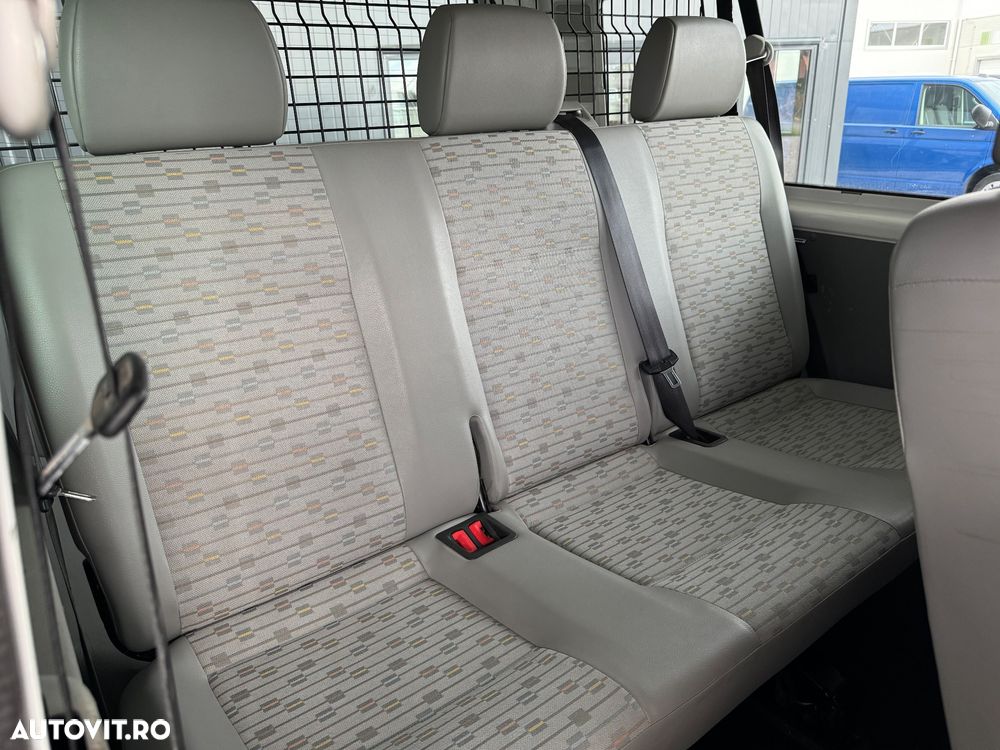 Volkswagen Transporter - 18
