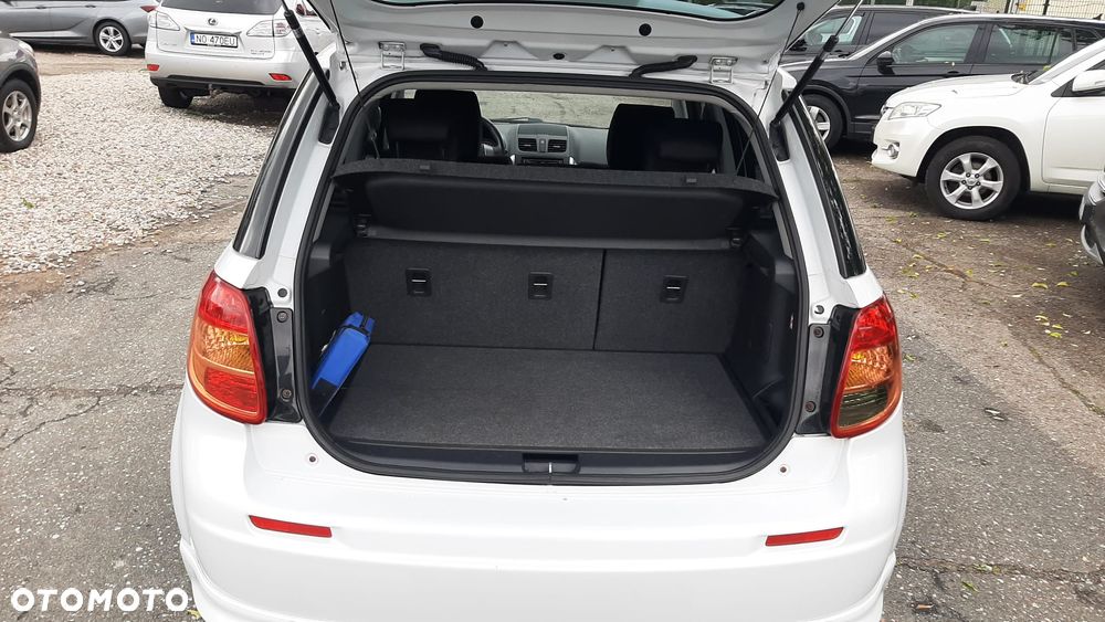 Suzuki SX4 1.6 VVT 4x2 City - 9