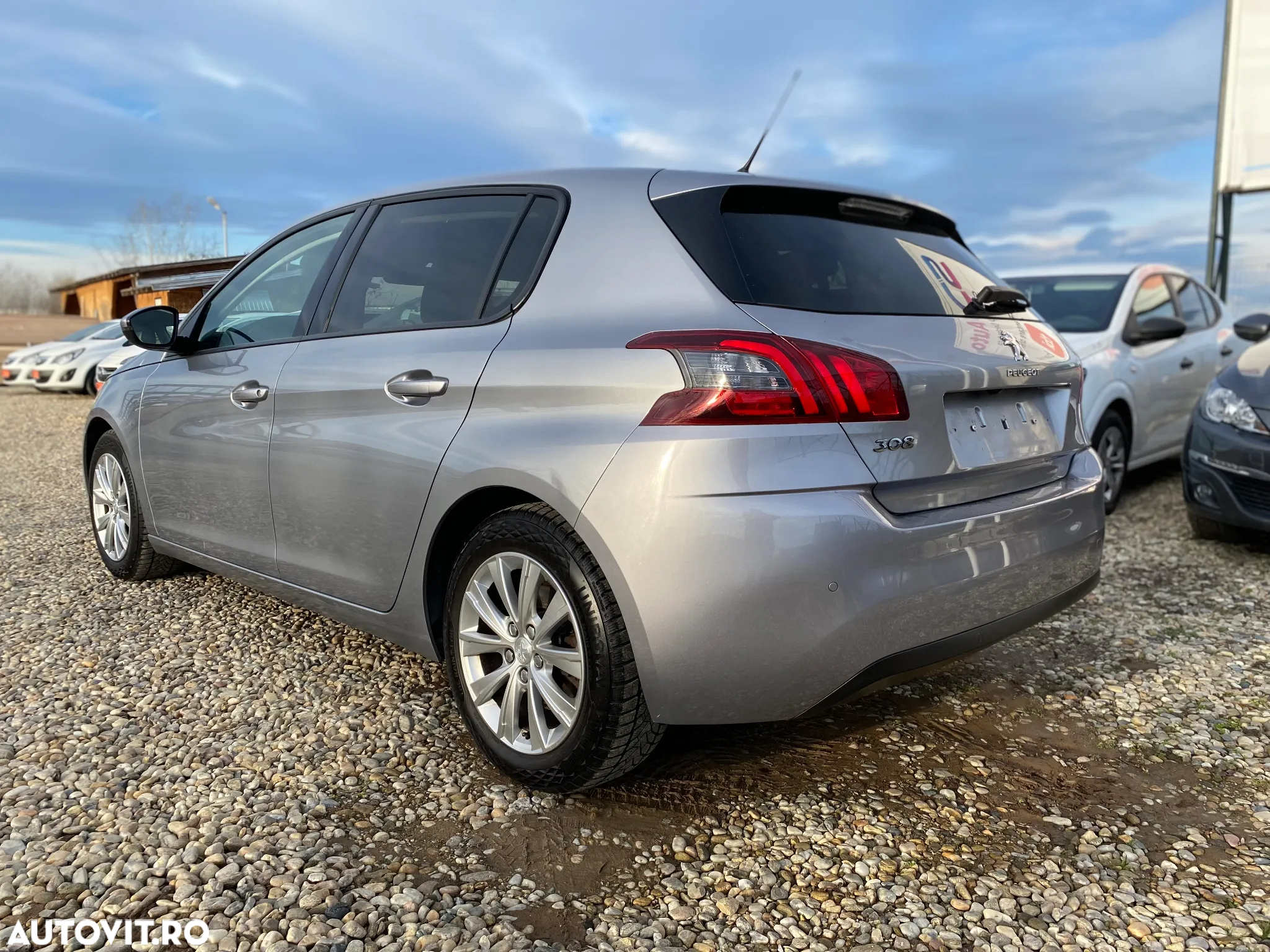 Peugeot 308 BlueHDi FAP 100 Stop & Start Active Pack - 35