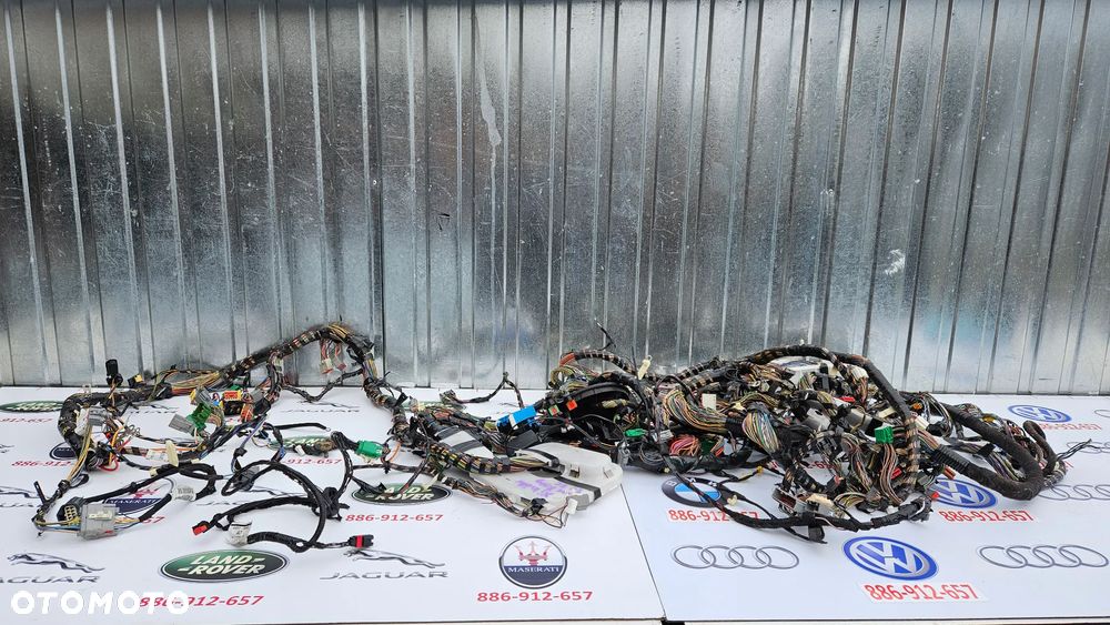 Jaguar XJ 351 Instalacja prawa komory bagażnika Wiązka tył prawy Przewody kompresora zawieszenia Modułów BSI DW93-14A005-BBC - 3