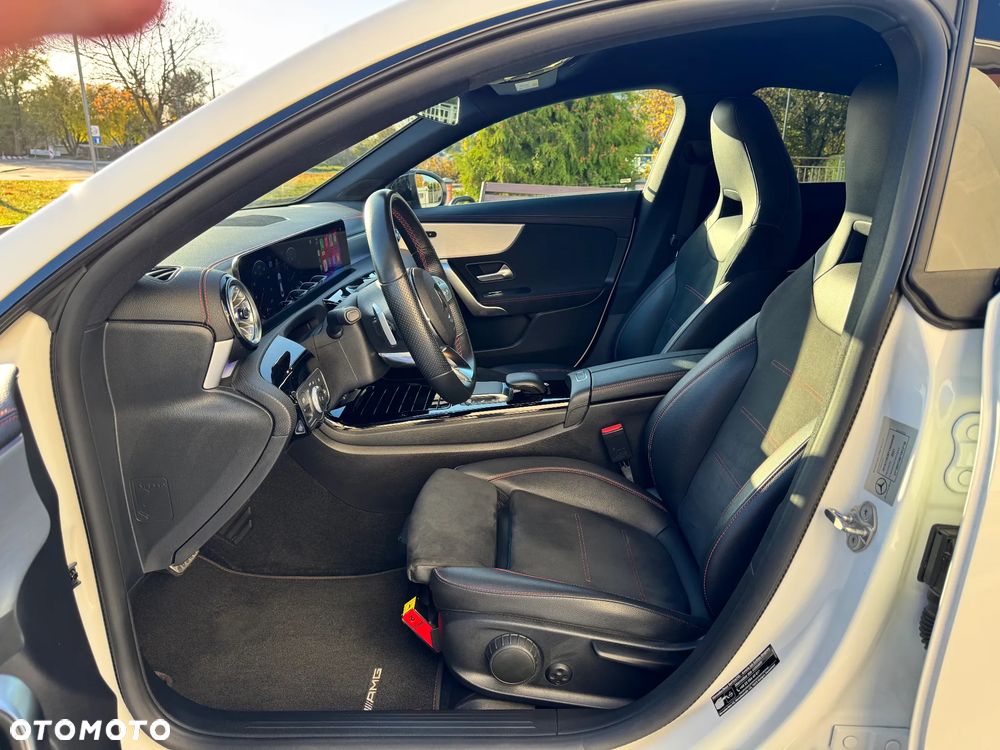 Mercedes-Benz CLA 200 AMG Line 7G-DCT - 14